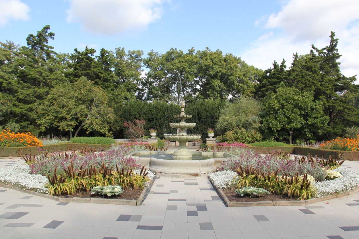 scented garden new pavers around the fountain
